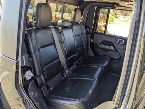 Used 2023 Jeep Gladiator Rubicon w/ Cold Weather Group image 45