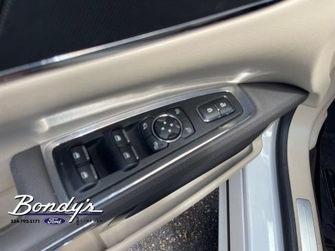 Used 2019 Lincoln Continental Select FWD image 8