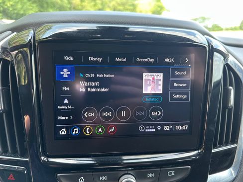 Used 2023 Chevrolet Traverse RS AWD/4WD image 24