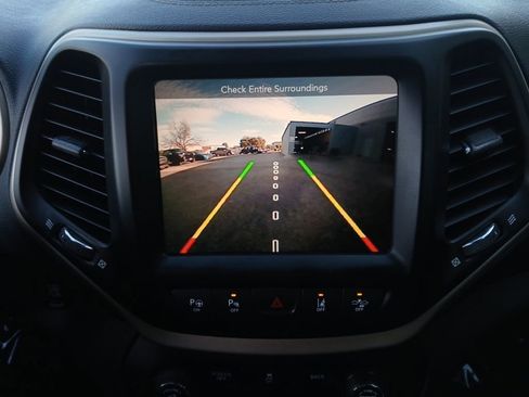 Used 2016 Jeep Cherokee High Altitude w/ Technology Group image 8