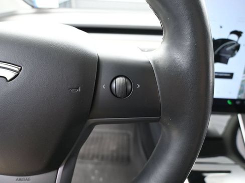 Used 2018 Tesla Model 3 Mid Range RWD image 28