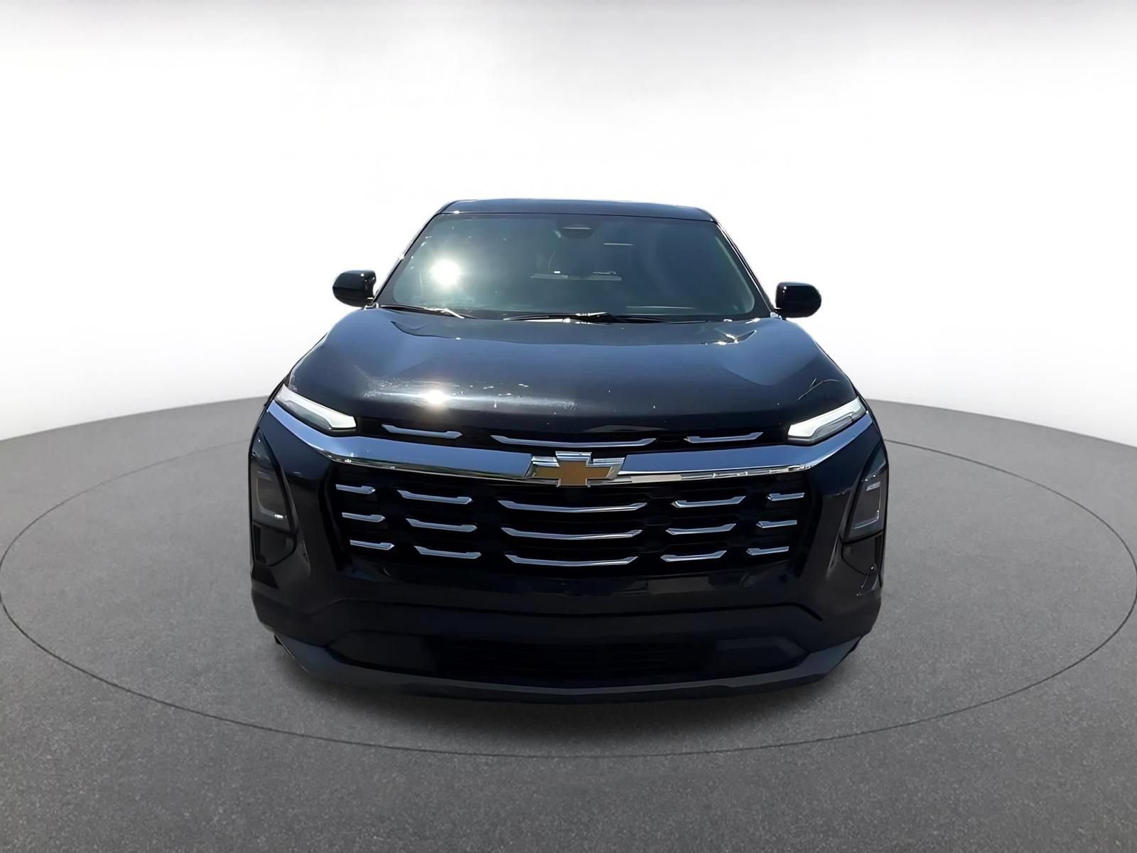 Used 2025 Chevrolet Equinox LT AWD/4WD image 4