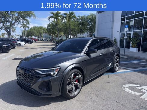Used 2024 Audi Q8 e-tron Prestige image 1