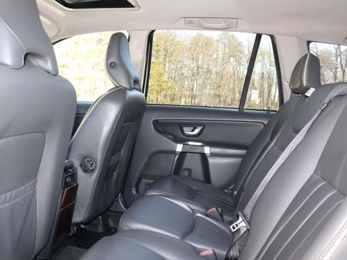 Used 2013 Volvo XC90 3.2 image 21