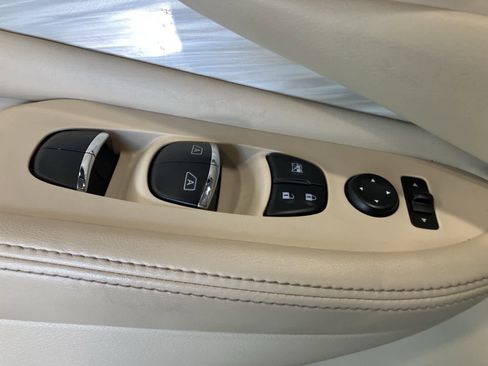 Used 2018 Nissan Murano S image 14