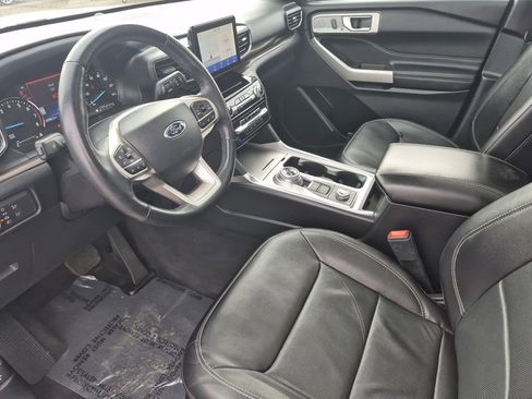 Used 2022 Ford Explorer Limited w/ Equipment Group 301A image 11