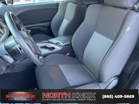 Used 2023 Dodge Challenger R/T w/ Blacktop Package image 7