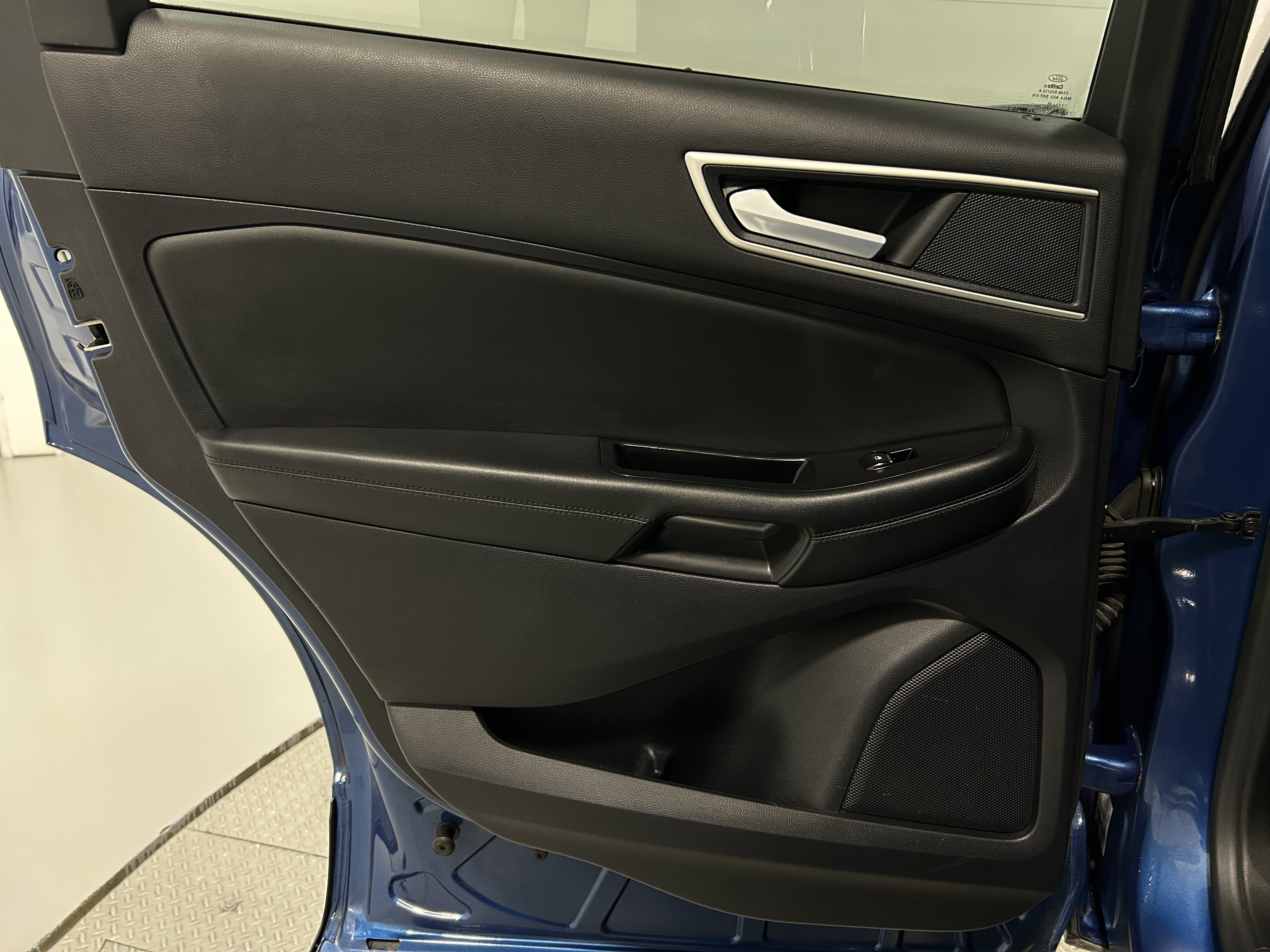 Used 2020 Ford Edge SEL w/ Convenience Package AWD/4WD image 28