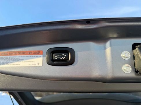 Used 2021 Mitsubishi Outlander SEL image 31