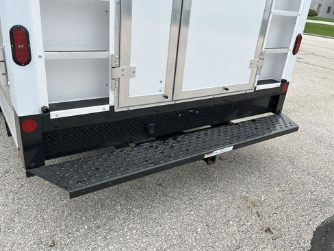 New 2027 Ford E-450 and Econoline 450 Super Duty w/ Power Equipment Group RWD image 22