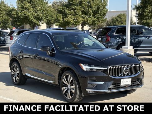 Certified 2023 Volvo XC60 B5 Plus w/ Climate Package image 5