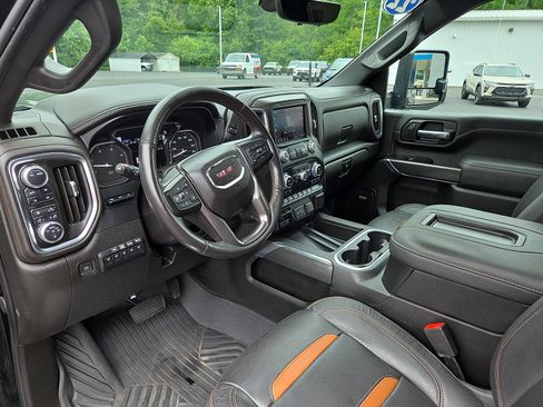 Used 2022 GMC Sierra 2500 AT4 w/ AT4 Preferred Package AWD/4WD image 15