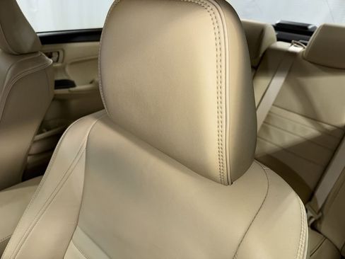 Used 2016 Toyota Camry XLE image 18