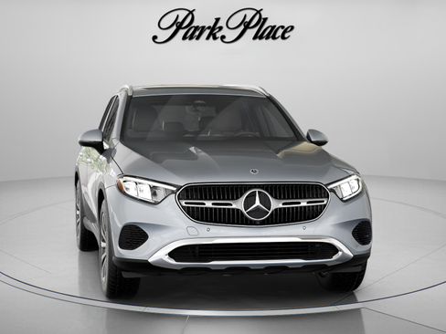 Used 2025 Mercedes-Benz GLC 300 image 35