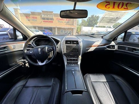 Used 2015 Lincoln MKZ image 5