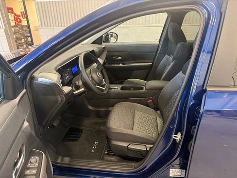 New 2026 Nissan Kicks SV w/ SV Premium Package AWD/4WD image 18