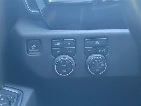 Used 2022 Chevrolet Silverado 1500 LT Trail Boss w/ Protection Package image 29