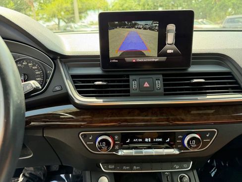 Used 2019 Audi Q5 2.0T Premium w/ Convenience Package AWD/4WD image 22