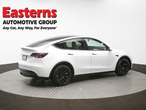 Used 2021 Tesla Model Y Long Range image 39