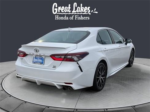 Used 2023 Toyota Camry SE image 5