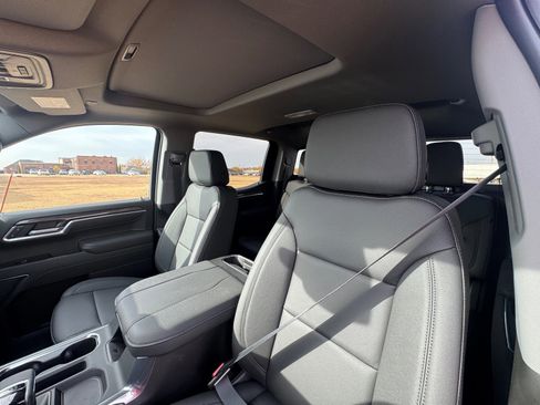 New 2026 Chevrolet Silverado 1500 LTZ w/ LTZ Premium Package image 10