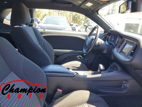 Used 2023 Dodge Challenger SXT RWD image 31