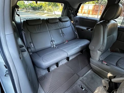 Used 2005 Toyota Sienna XLE Limited FWD image 37
