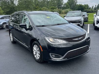 Used 2017 Chrysler Pacifica Touring-L