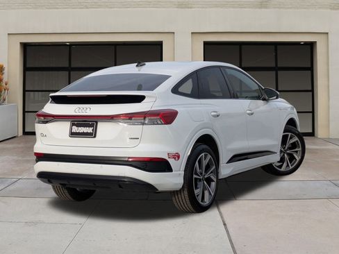 Used 2024 Audi Q4 e-tron Premium Plus image 4