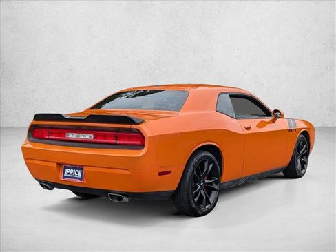 Used 2012 Dodge Challenger R/T image 5