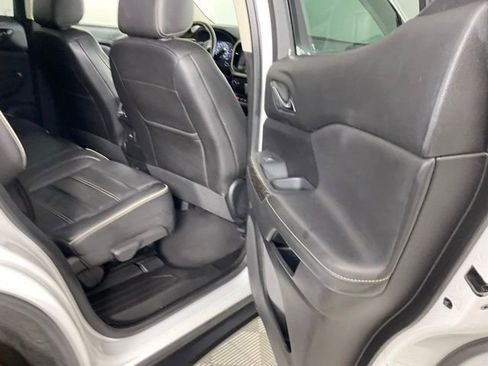 Used 2023 GMC Acadia Denali FWD image 22