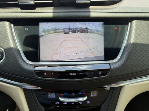 Used 2019 Cadillac XT5 Premium Luxury FWD image 21