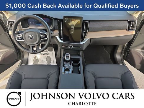 New 2026 Volvo XC90 T8 Plus w/ Protection Package Premier image 9
