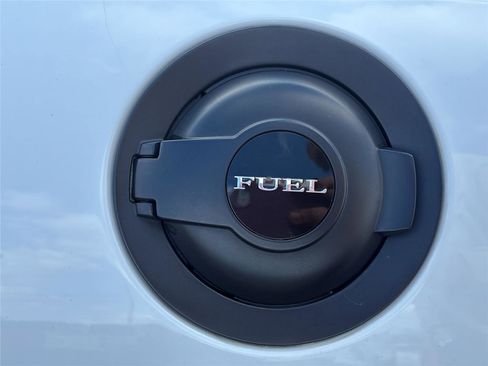 Used 2015 Dodge Challenger SRT Hellcat image 39