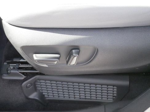 Certified 2026 Toyota Sienna LE FWD image 20