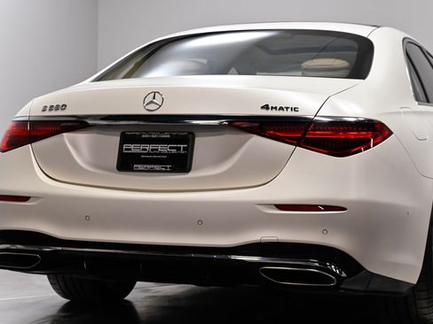 Used 2023 Mercedes-Benz S 580 4MATIC Sedan w/ AMG Line image 50