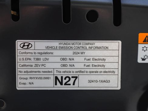 Used 2024 Hyundai Ioniq 5 SEL RWD image 26