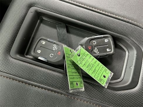 Used 2021 GMC Sierra 1500 AT4 w/ AT4 Premium Package image 12