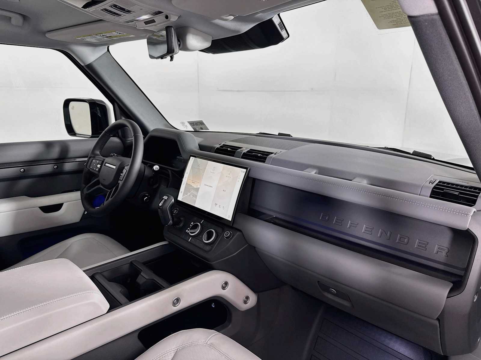 New 2026 Land Rover Defender 110 X-Dynamic SE AWD/4WD image 29