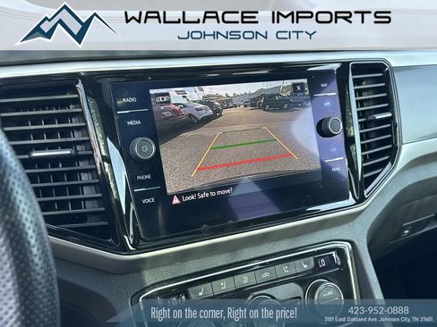 Certified 2022 Volkswagen Atlas Cross Sport SEL Premium R-Line AWD/4WD image 27