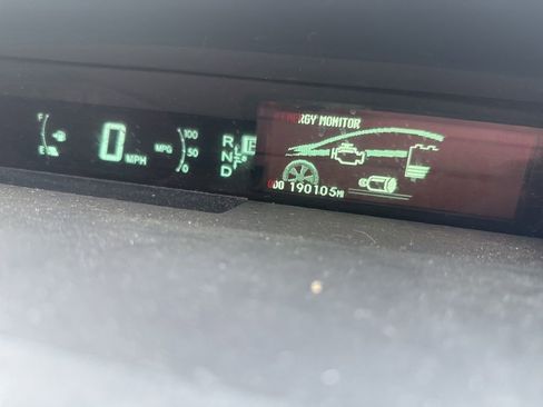 Used 2010 Toyota Prius Two FWD image 2