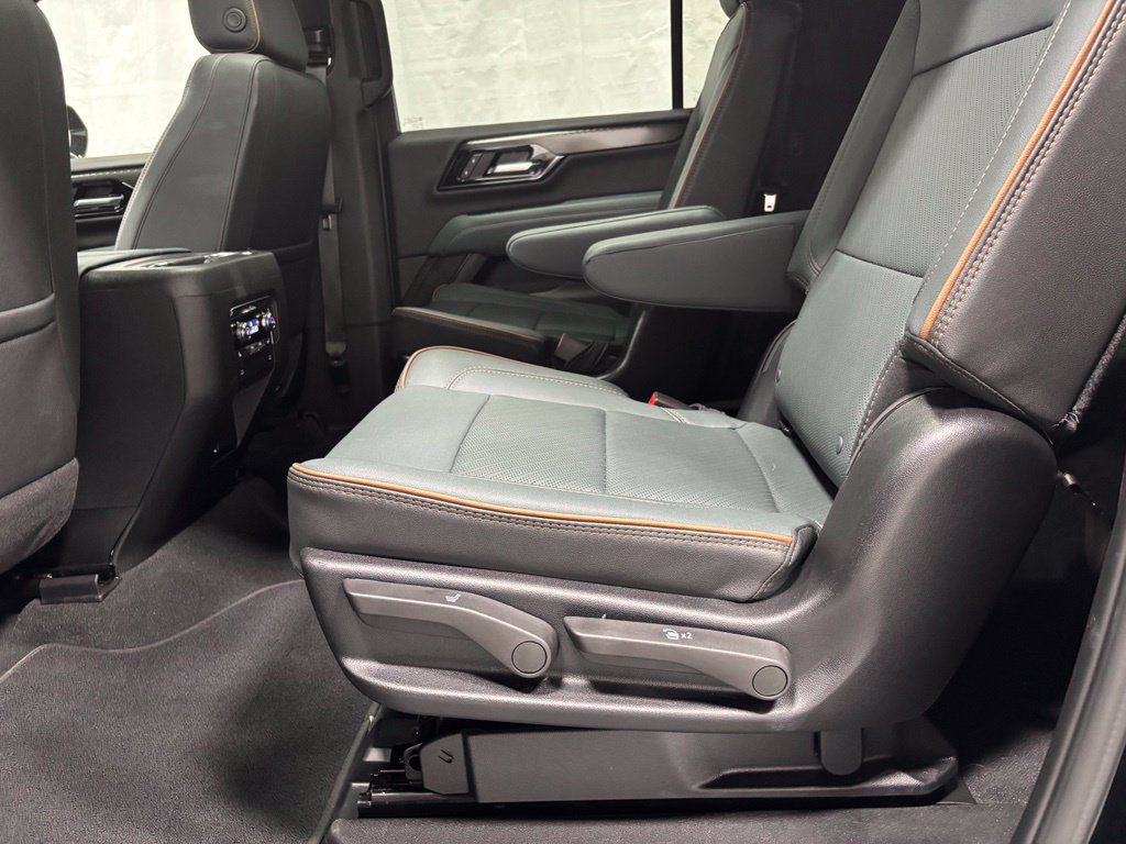 Used 2026 GMC Yukon XL AT4 AWD/4WD image 42
