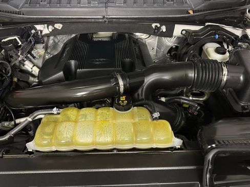 Used 2019 Ford F150 Lariat w/ Equipment Group 502A Luxury image 9