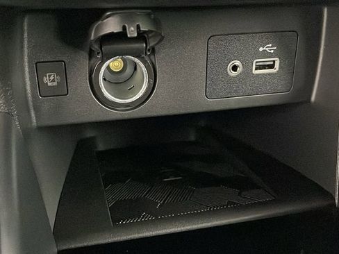 New 2025 Nissan Versa SV w/ Trunk Package image 19