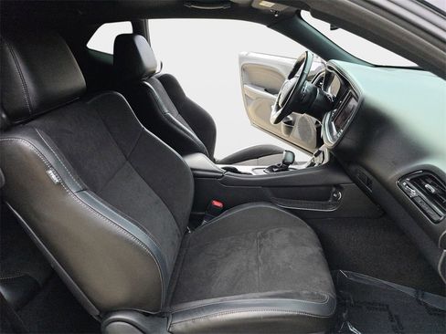 Used 2021 Dodge Challenger GT w/ Plus Package image 12