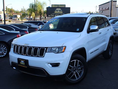 Used 2022 Jeep Grand Cherokee Limited AWD/4WD image 2