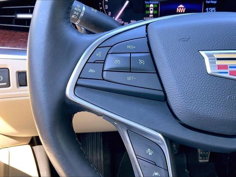 Used 2017 Cadillac XT5 Luxury w/ Driver Awareness Package image 19