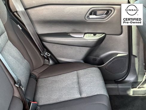 Certified 2025 Nissan Rogue SV FWD image 11