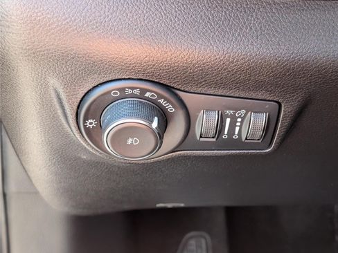 Used 2022 Jeep Compass Latitude w/ Convenience Group AWD/4WD image 22