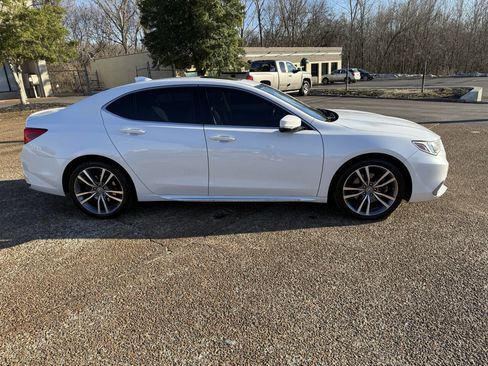 Used 2020 Acura TLX image 4